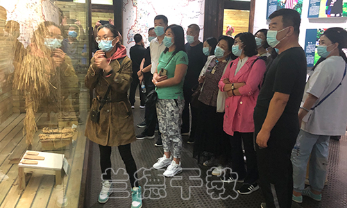 “民主党派、无党派、新的社会阶层人士”培训班（2020030117） (1).jpg