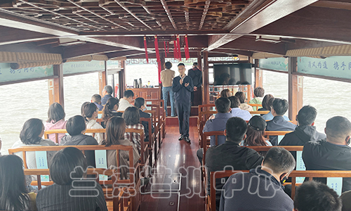 “2023年优秀中青年干部”培训班（20230030526） (2).jpg