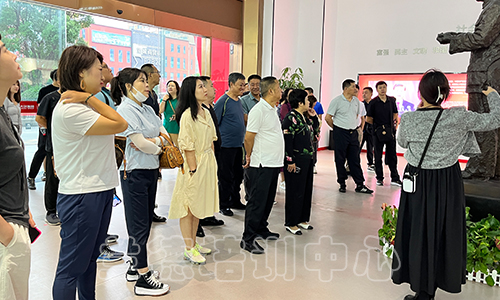 “工商联民营企业家理想信念教育”培训班（2023010789） (3).jpeg