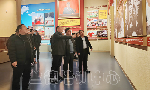 “党务干部能力提升”培训班（2023020873） (4).jpg